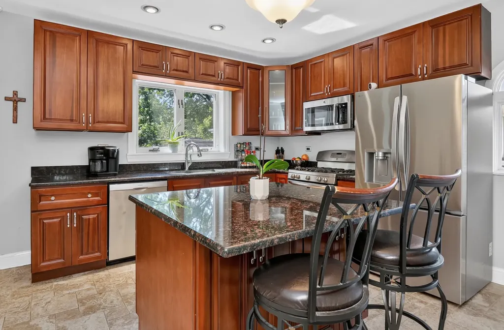 442 South Cornell Avenue Villa Park IL 60181