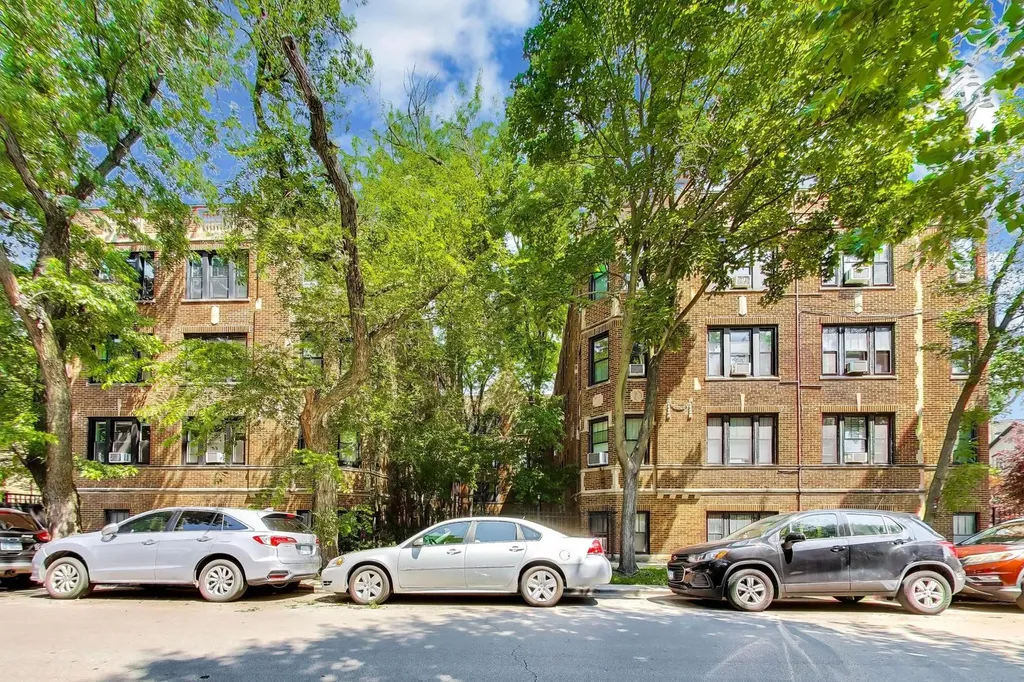 1106 West Montana Street Chicago IL 60614