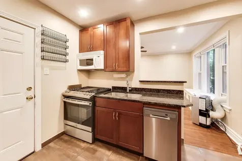 1106 West Montana Street Chicago IL 60614