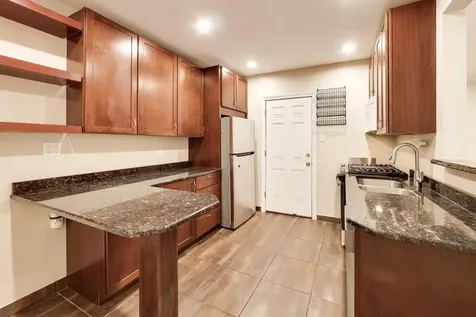 1106 West Montana Street Chicago IL 60614