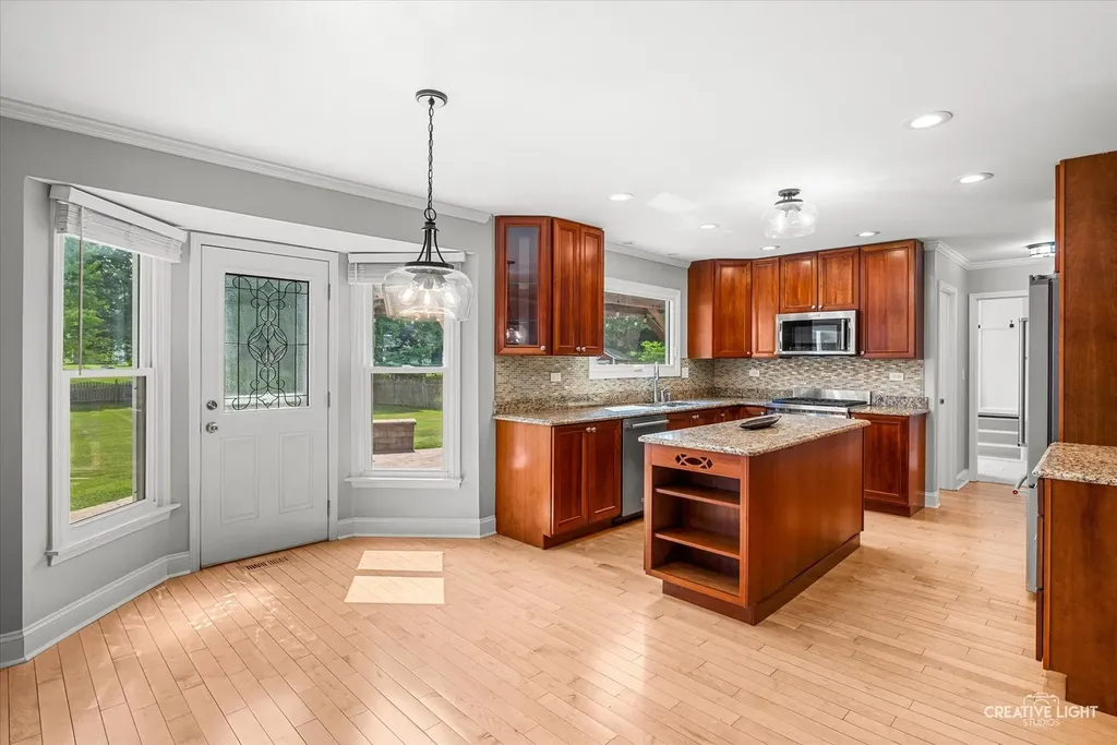 2476 Barkdoll Road Naperville IL 60565