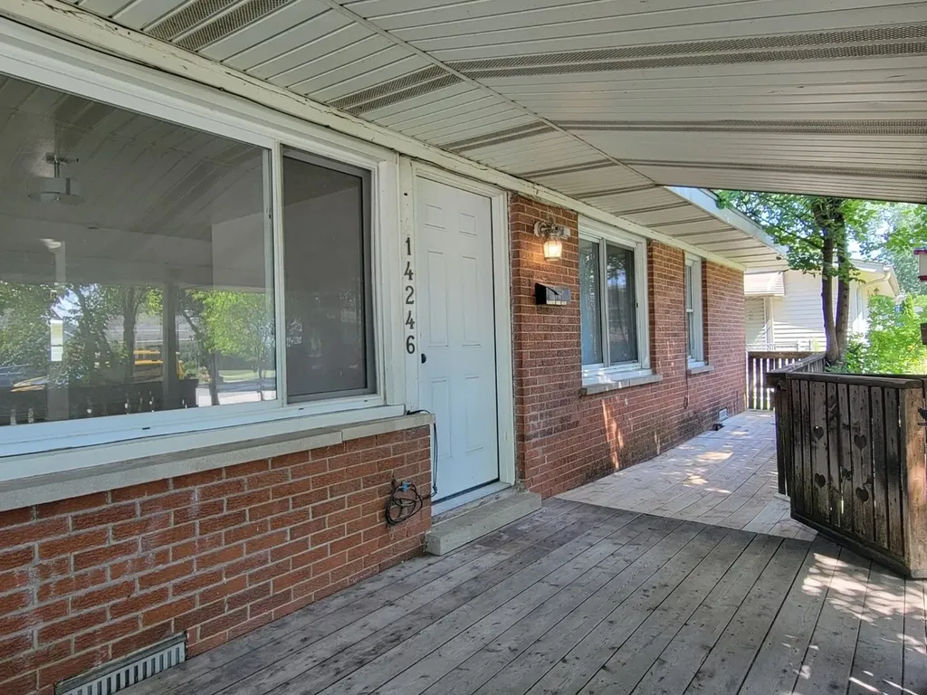 14246 South Palmer Avenue Posen IL 60469