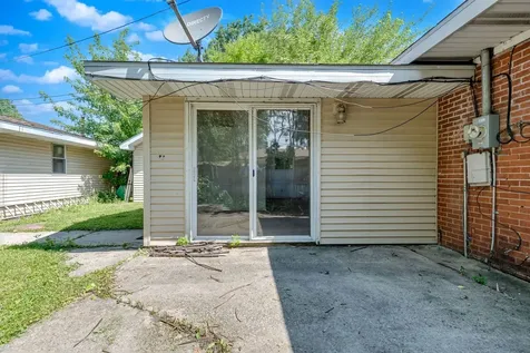 14246 South Palmer Avenue Posen IL 60469
