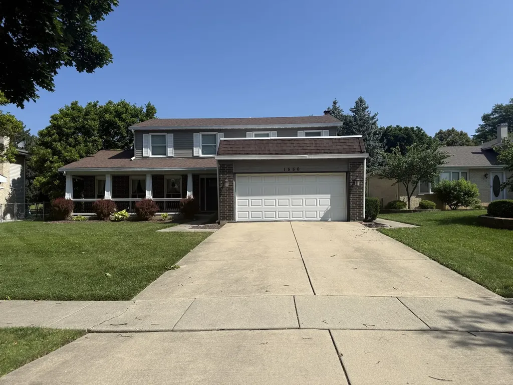 1550 West Goldengate Drive Addison IL 60101