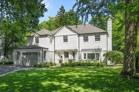 195 Lakeside Place Highland Park IL 60035