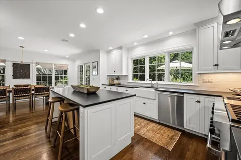 195 Lakeside Place Highland Park IL 60035