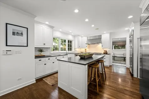 195 Lakeside Place Highland Park IL 60035