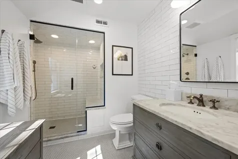 195 Lakeside Place Highland Park IL 60035