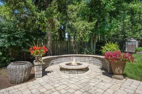 195 Lakeside Place Highland Park IL 60035