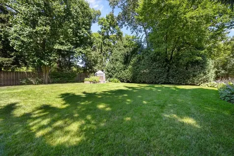 195 Lakeside Place Highland Park IL 60035