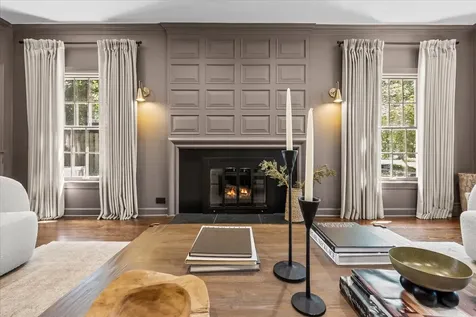 195 Lakeside Place Highland Park IL 60035