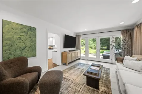 195 Lakeside Place Highland Park IL 60035
