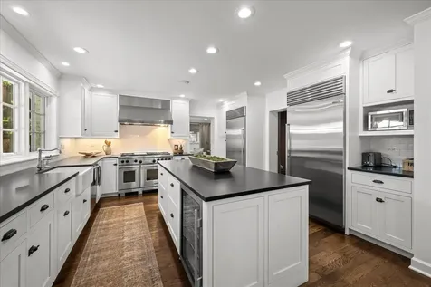 195 Lakeside Place Highland Park IL 60035