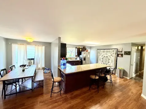 419 Singapore Lane Carpentersville IL 60110
