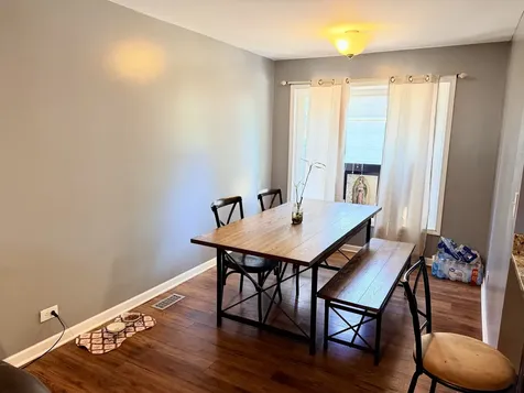 419 Singapore Lane Carpentersville IL 60110