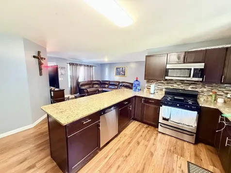 419 Singapore Lane Carpentersville IL 60110