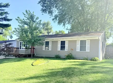 419 Singapore Lane Carpentersville IL 60110