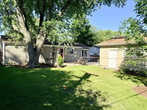 419 Singapore Lane Carpentersville IL 60110