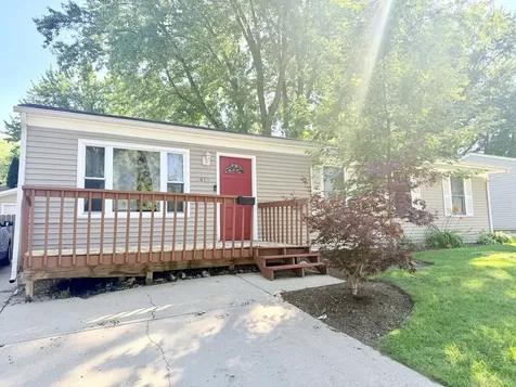 419 Singapore Lane Carpentersville IL 60110