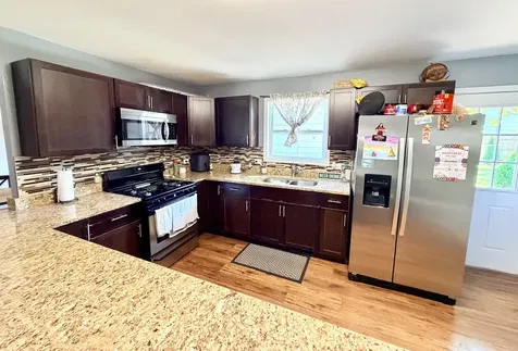 419 Singapore Lane Carpentersville IL 60110