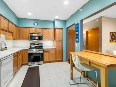 1675 Mill Street Des Plaines IL 60016