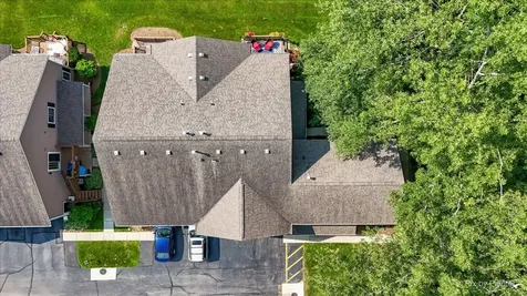453 Village Creek Drive Lake In The Hills IL 60156