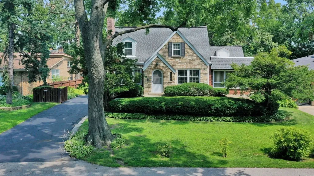 5228 Cass Street Oak Lawn IL 60453