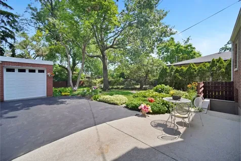 5228 Cass Street Oak Lawn IL 60453