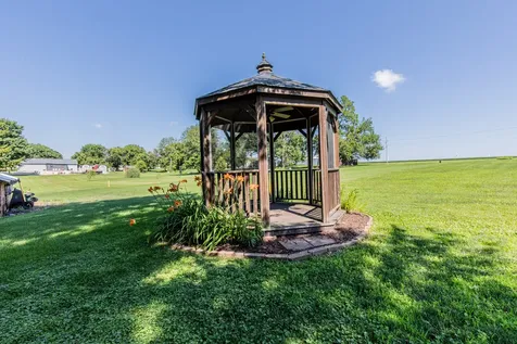 309 East Van Buren Street Ohio IL 61349