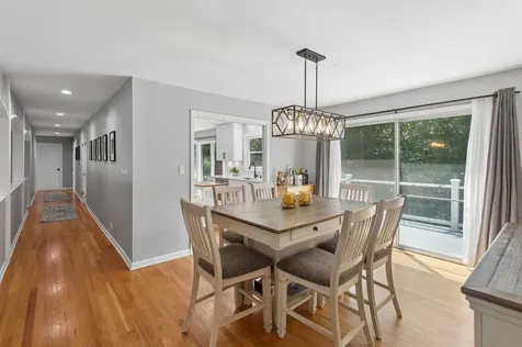 3923 Rutgers Lane Northbrook IL 60062