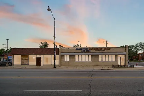 2201 West Roosevelt Road Broadview IL 60155