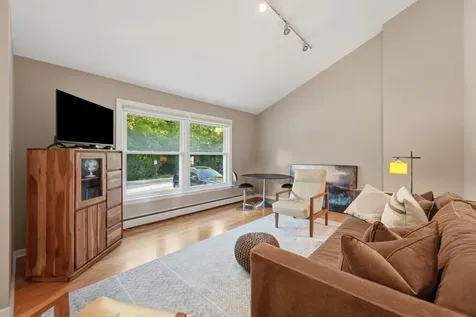 14 Robin Hood Lane Northfield IL 60093