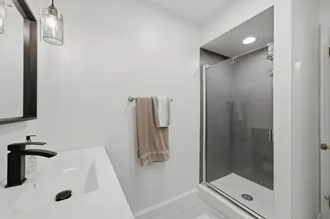 14 Robin Hood Lane Northfield IL 60093