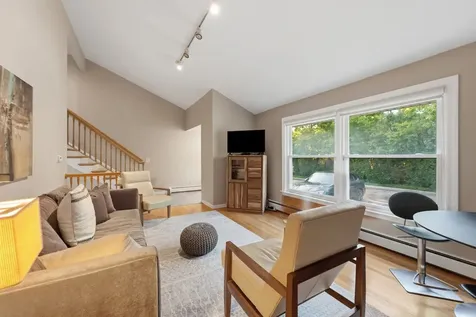 14 Robin Hood Lane Northfield IL 60093