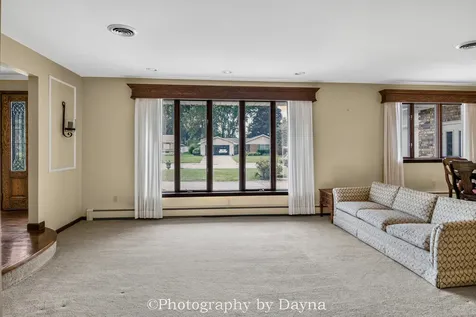 655 West End Drive Manteno IL 60950