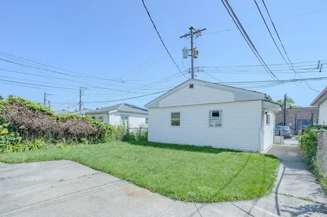 5515 North Monitor Avenue Chicago IL 60630