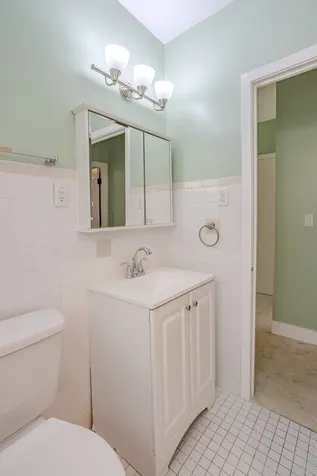 5515 North Monitor Avenue Chicago IL 60630