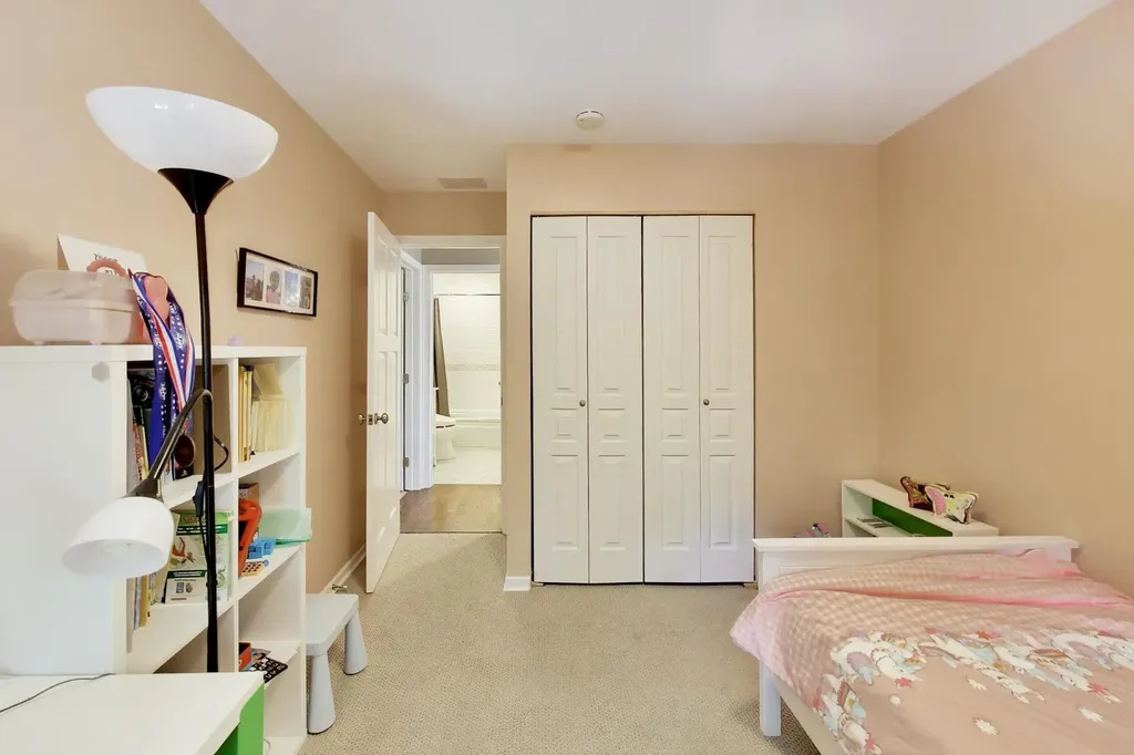 2648 North Southport Avenue Chicago IL 60614