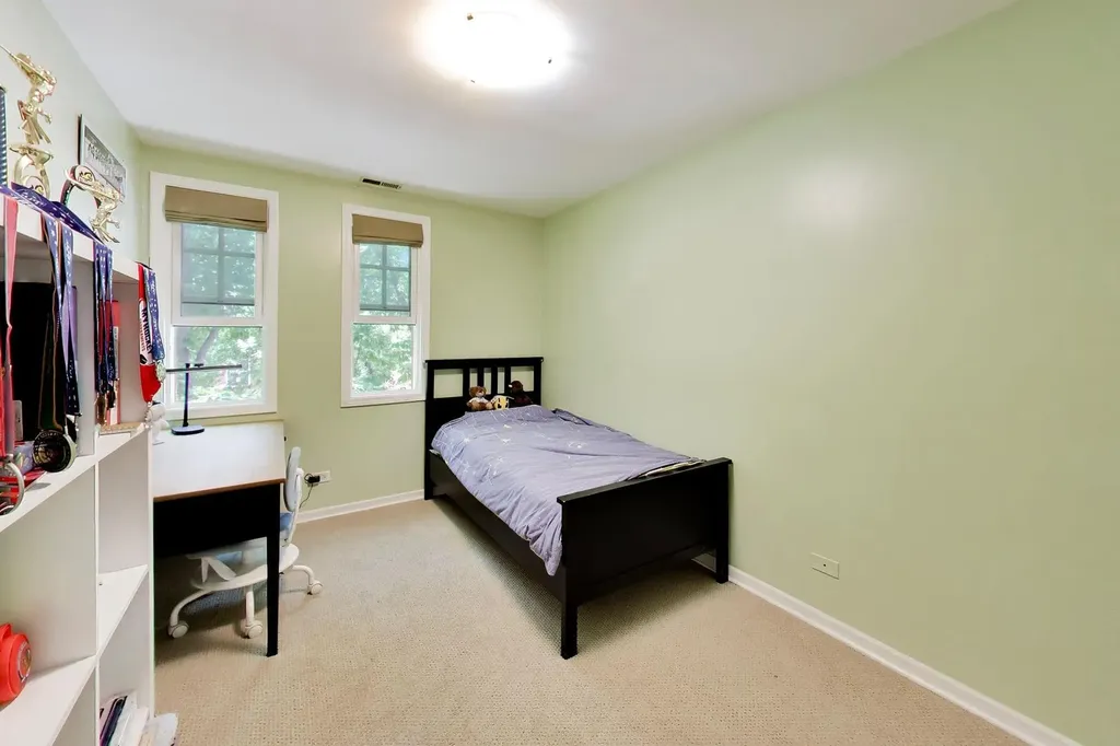 2648 North Southport Avenue Chicago IL 60614