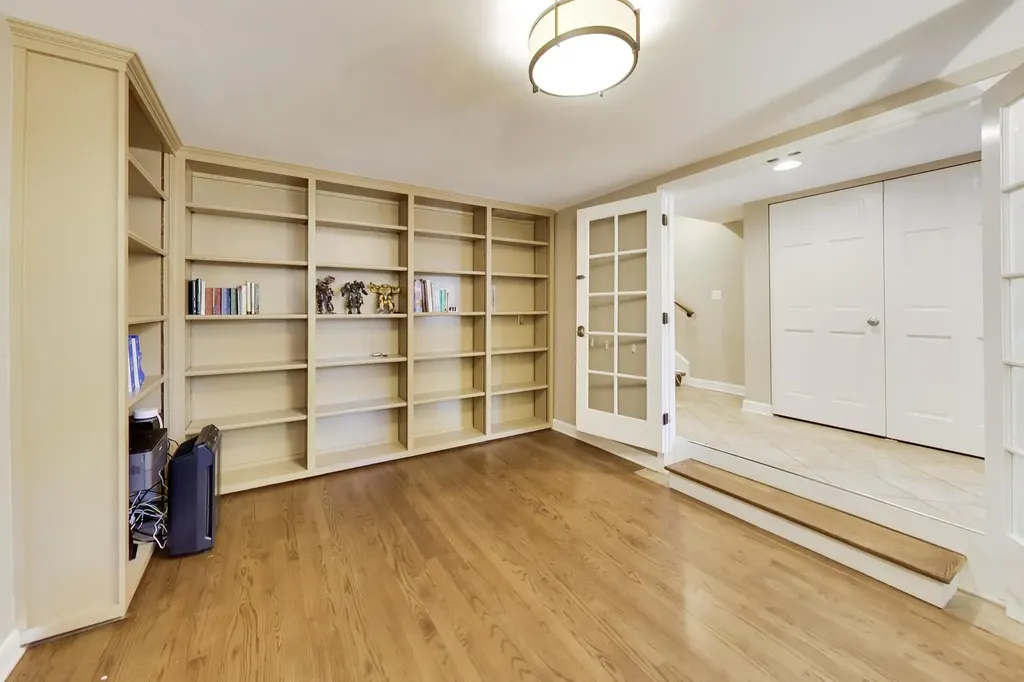 2648 North Southport Avenue Chicago IL 60614