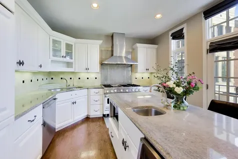2648 North Southport Avenue Chicago IL 60614