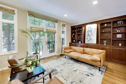 2648 North Southport Avenue Chicago IL 60614