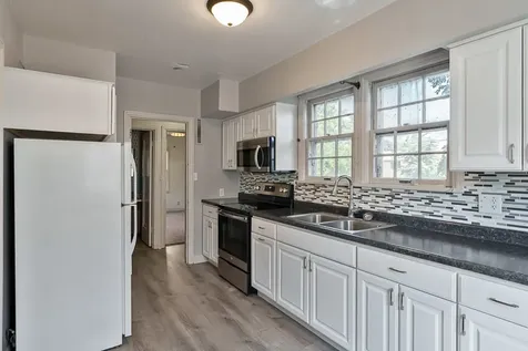 2203 Benderwirt Avenue Rockford IL 61103