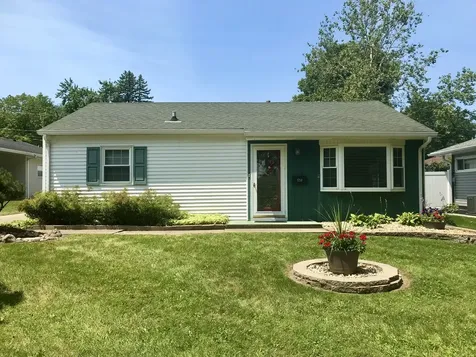 1714 Pike Street Peru IL 61354