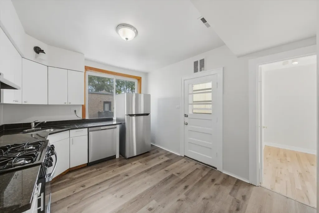 5706 North Maplewood Avenue Chicago IL 60659