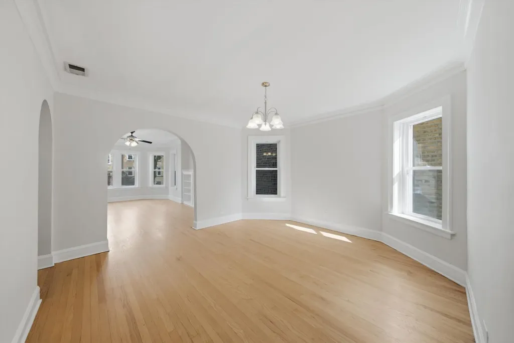 5706 North Maplewood Avenue Chicago IL 60659