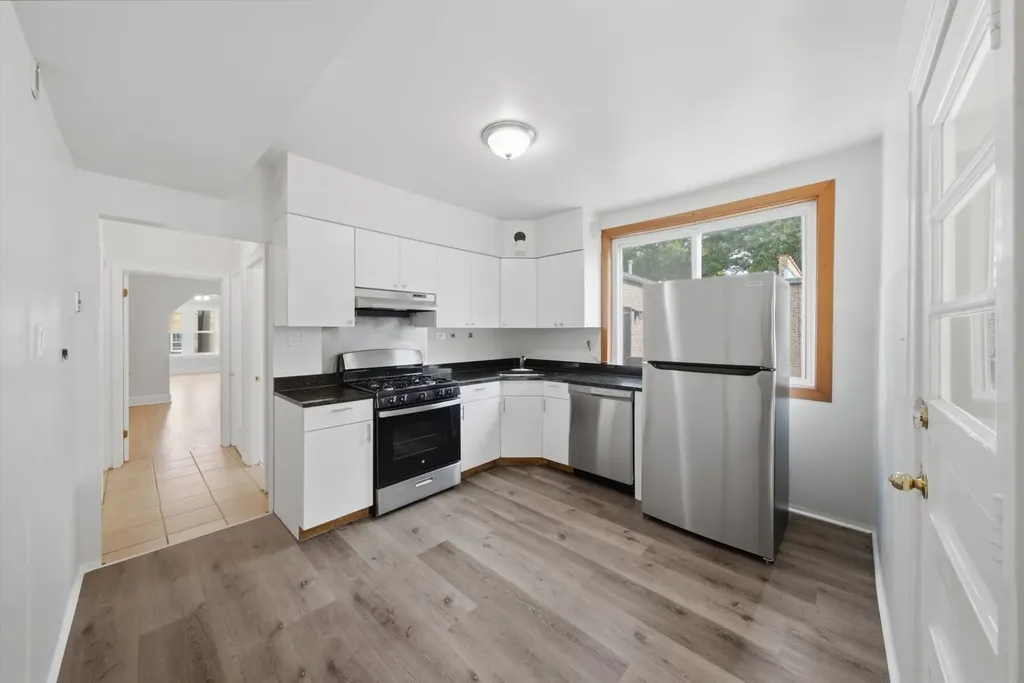 5706 North Maplewood Avenue Chicago IL 60659