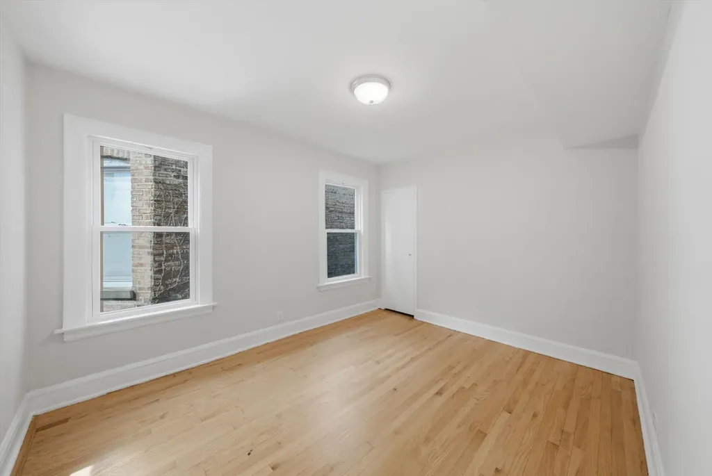 5706 North Maplewood Avenue Chicago IL 60659