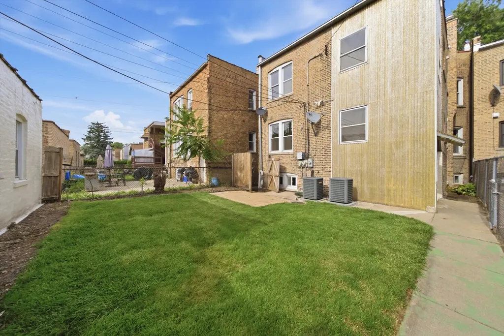 5706 North Maplewood Avenue Chicago IL 60659
