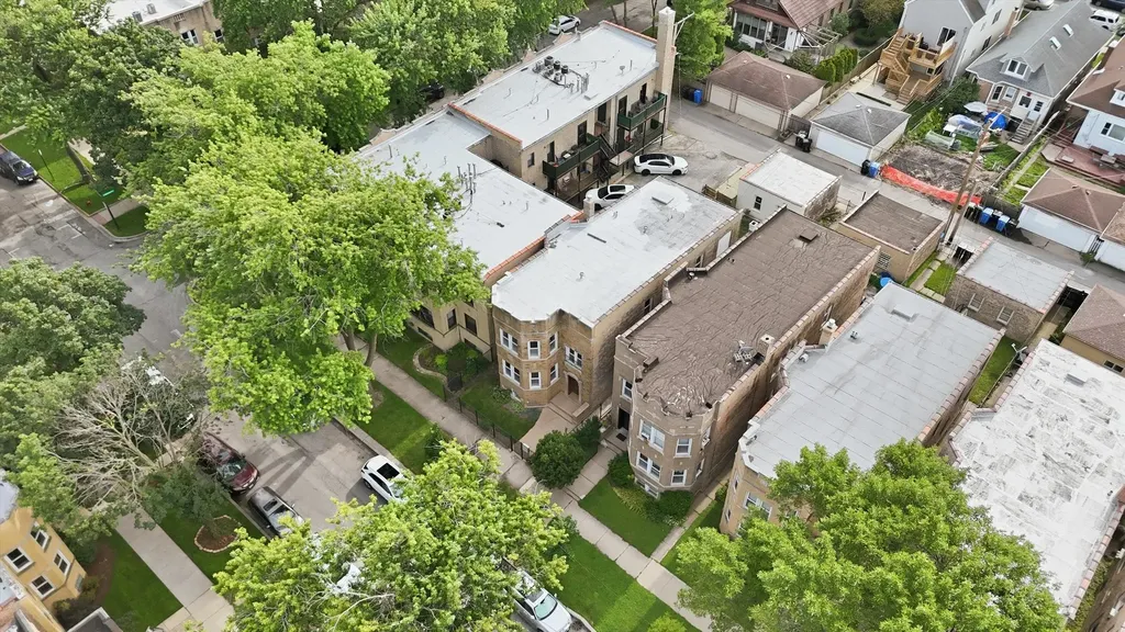 5706 North Maplewood Avenue Chicago IL 60659